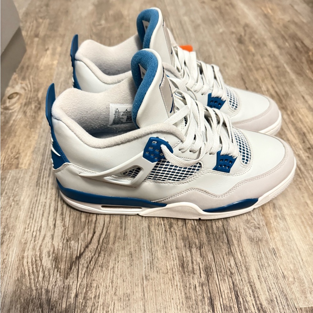 Jordan 4 Retro
